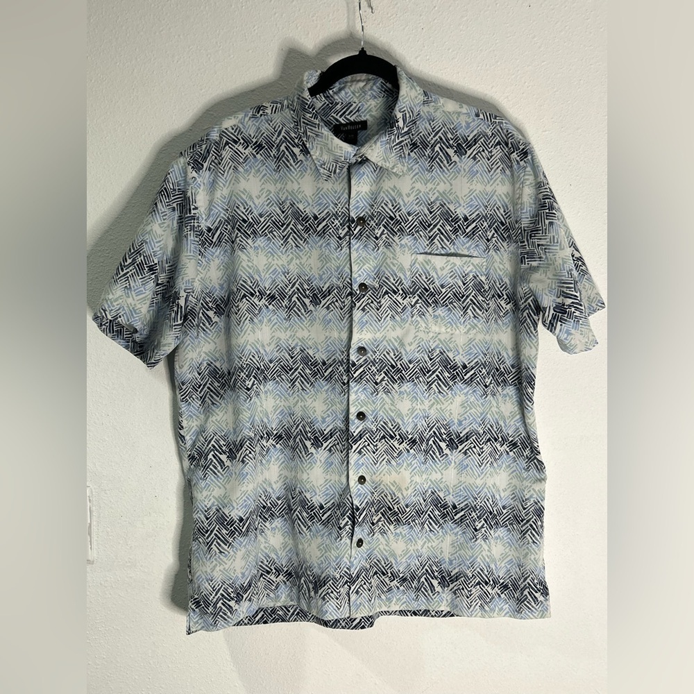 Van Heusen Men's Geometric Blue and White Shirt Size Large